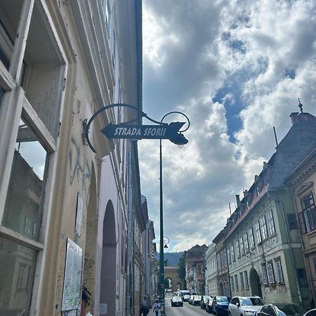 Апартаменты Old Town Elegance Брашов Экстерьер фото